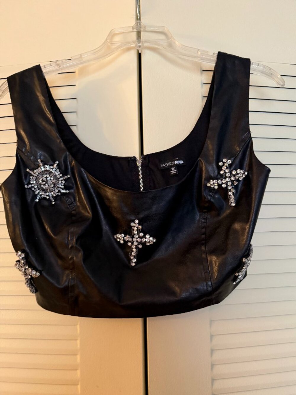 Fashion Nova ‘Rosalia’ Black Faux/Vegan Leather Rhinestone Top Size 1X*